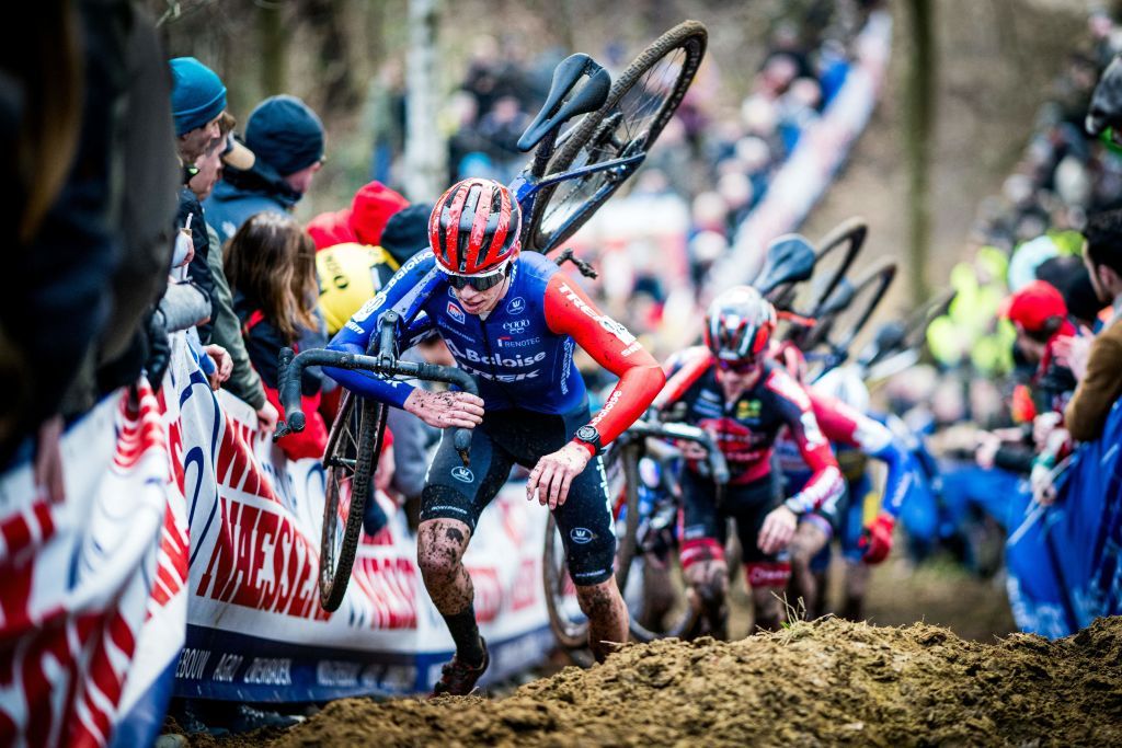 Netherlands Pim Ronhaar R competes during the mens elite race at the Herentals Crosst cyclocross cycling event at Herentals on January 3 2023 the fourth stage in the X2O Badkamers Trofee Veldrijden competition Belgium OUT Photo by JASPER JACOBS Belga AFP Belgium OUT Photo by JASPER JACOBSBelgaAFP via Getty Images
