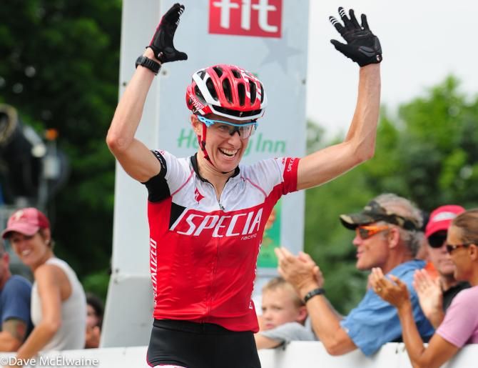 Lea Davison (Specialized) wins the elite women's cross country national title