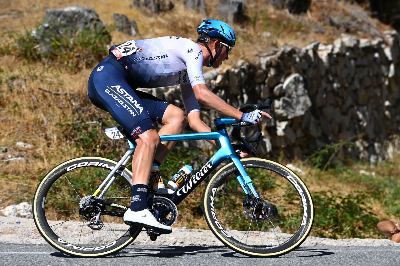 An Astana-Qazaqstan rider on a Willier Triestina bike