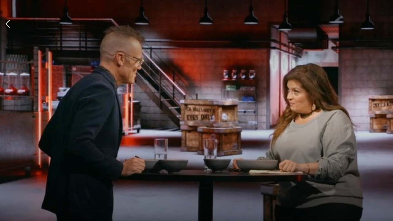 Alex Guarnaschelli and Brian Malarkey talking in Cutthroat Kitchen: Knives Out.