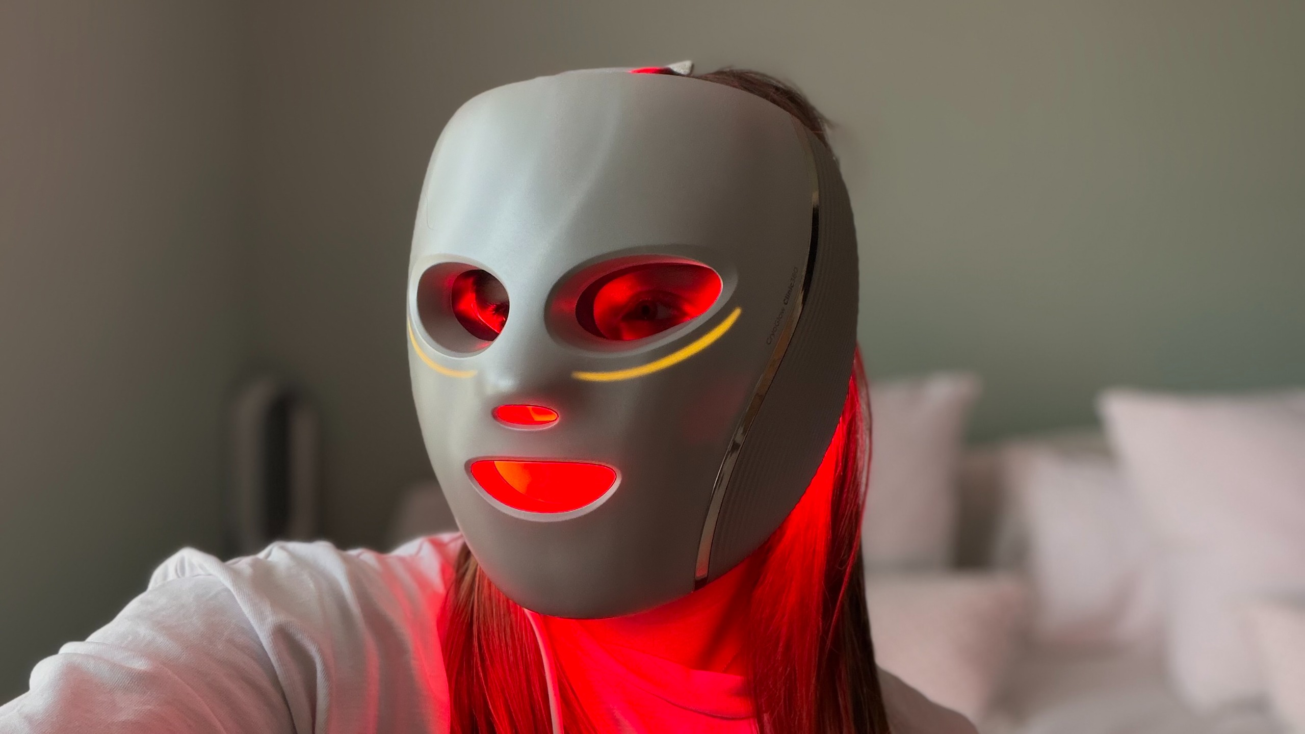 Shark CryoGlow Clinic Face + Body