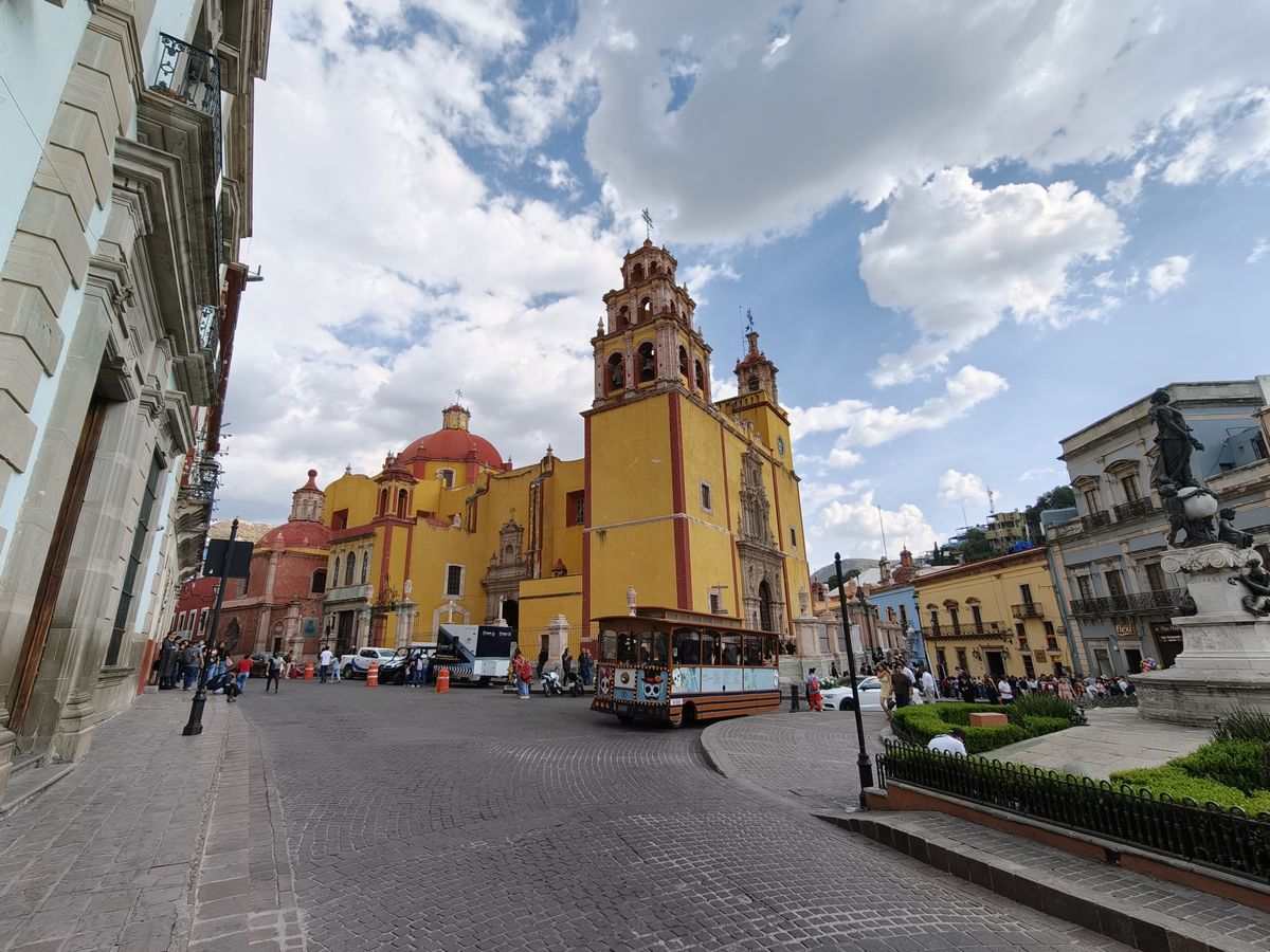 OPPO Find X9 Pro camera photos in Mexico