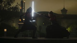 Ahsoka Tano lucha contra la magistrada Morgan Elsbeth en Calodan en The Mandalorian temporada 2