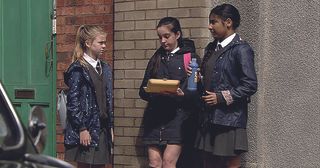 Amy Barlow thinks up a dare for Asha Alahan. Summer Spellman feels left out. What have they got in store for Brian Packham this time in Coronation Street.