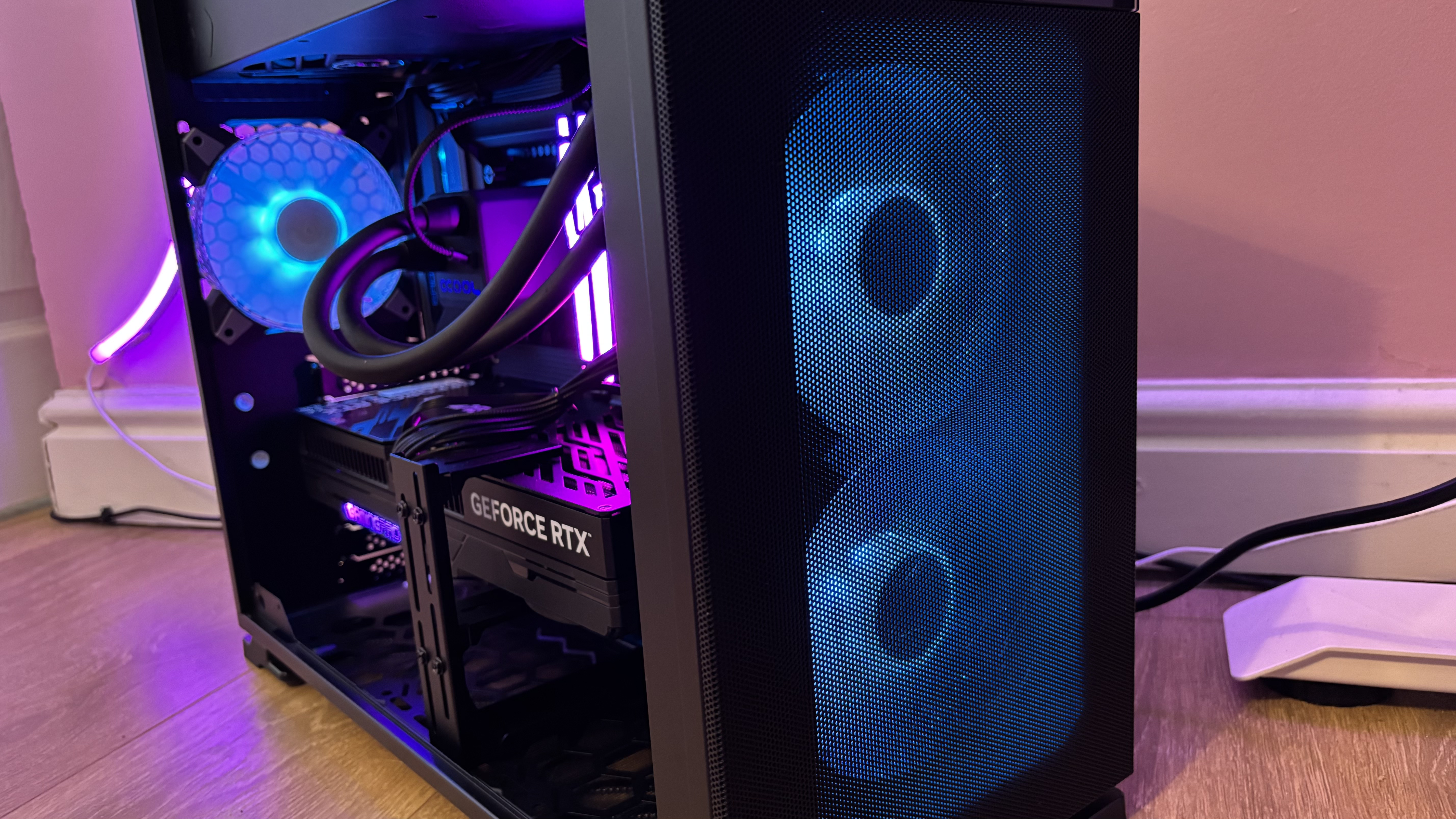 RGB fans of the Medion Erazer Hunter X30