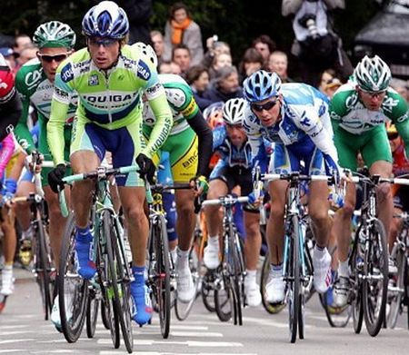 Di Luca looking comfy on the Mur