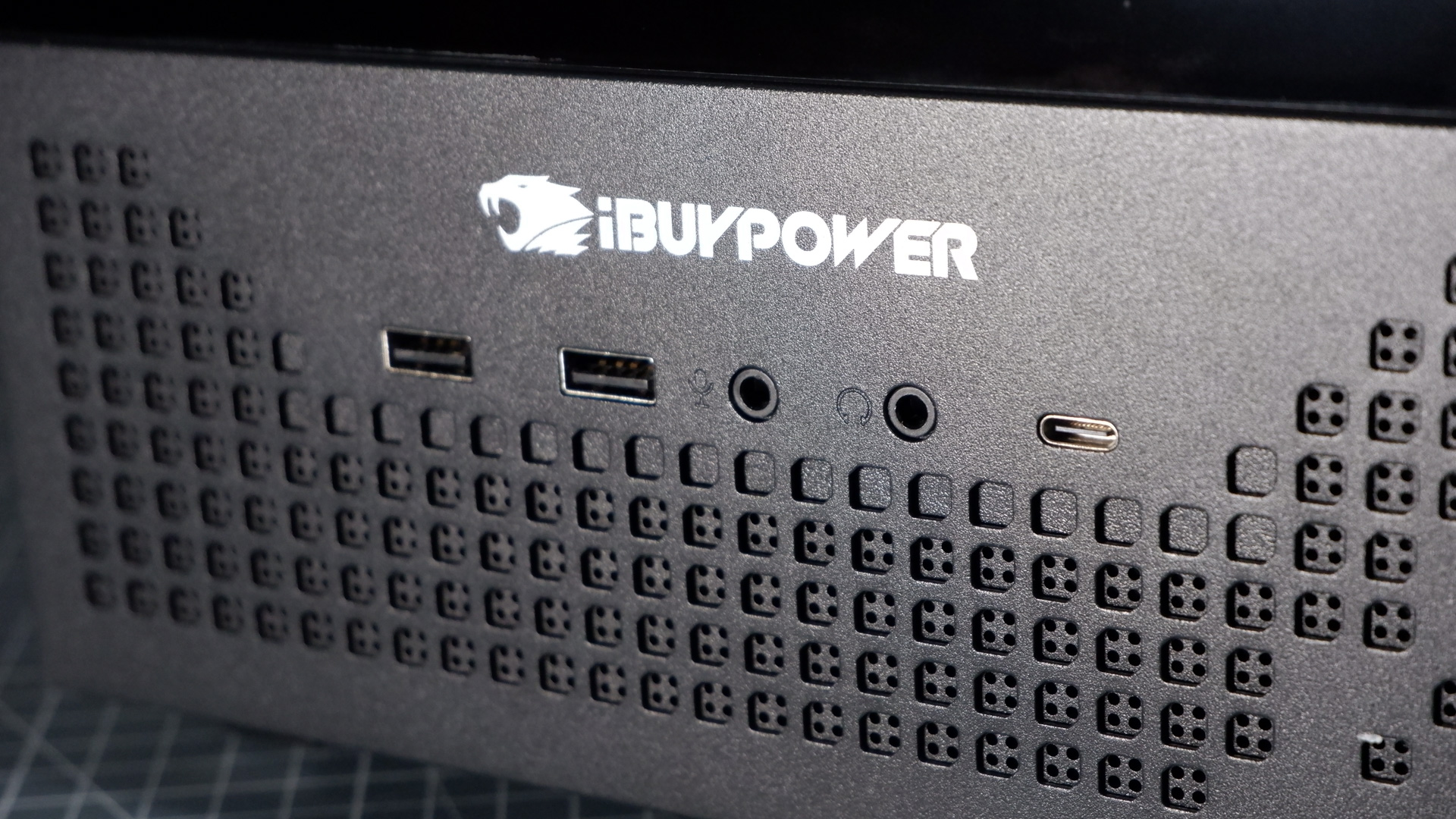 iBuyPower RDY Element 9 Pro R07 on a desk during the set-up process.