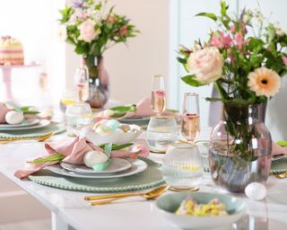 Kids Pastel Easter Table - Pop of Gold