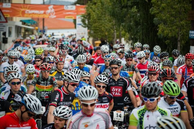 Riders lined up at the start