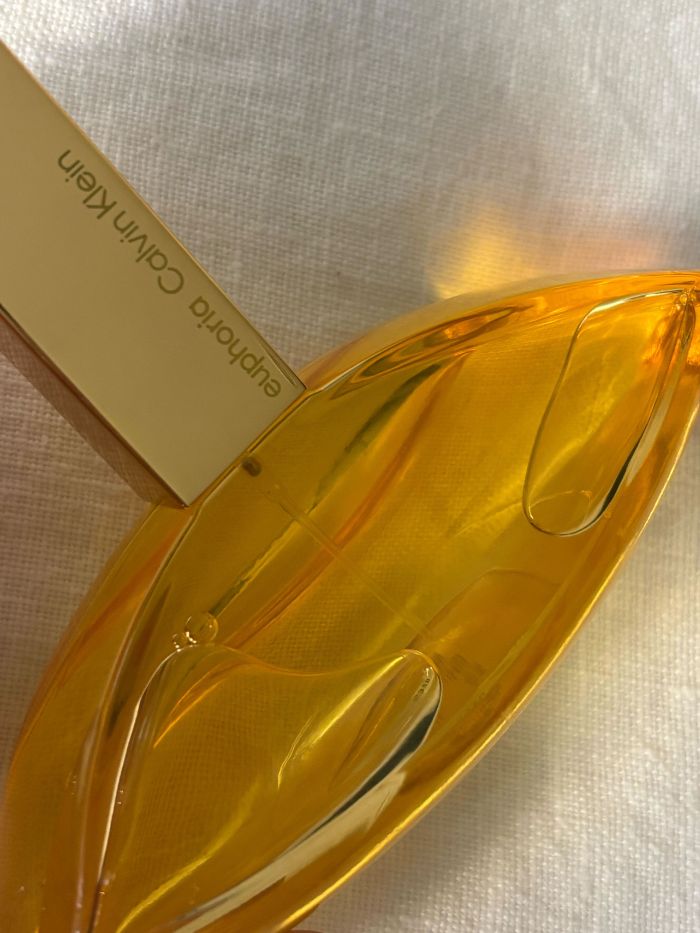 A picture of the new Calvin Klein Euphoria Solar Elixir perfume