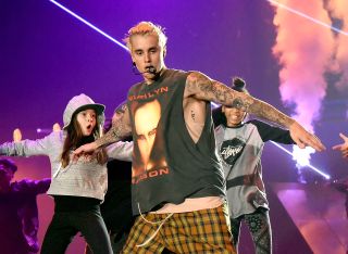 Bieber with the Manson t-shirt