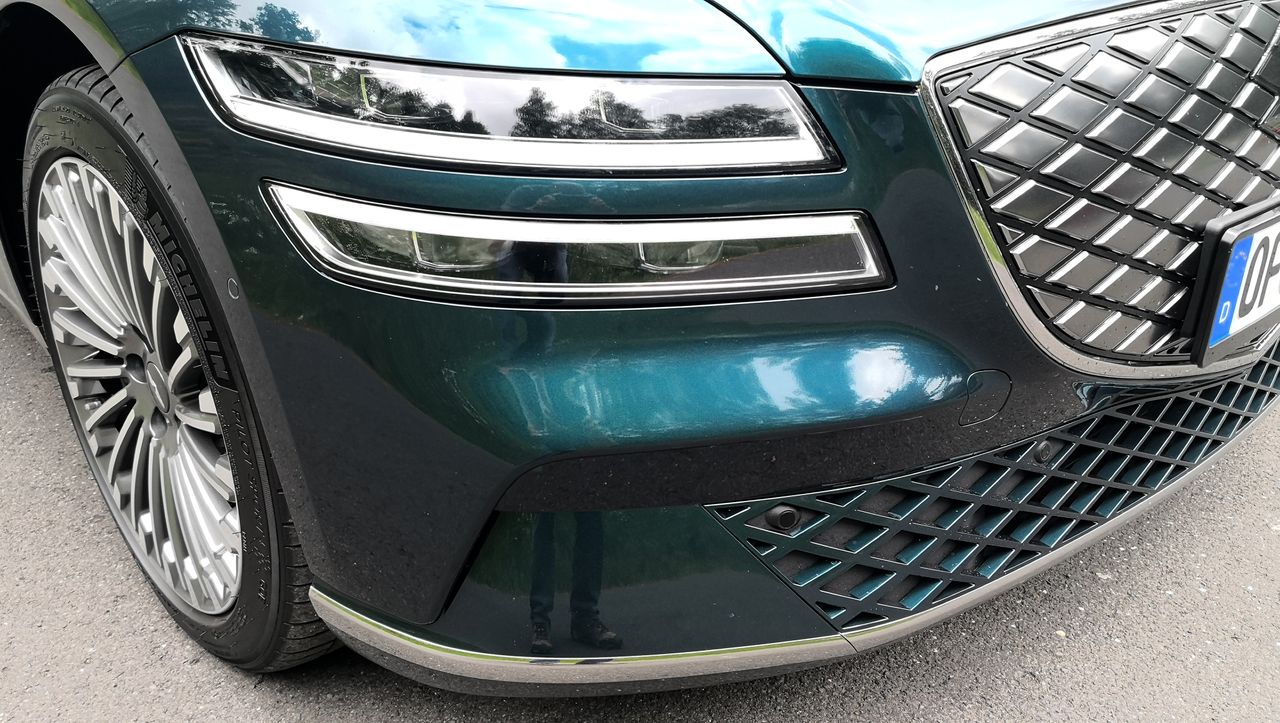 Genesis Electrified G80