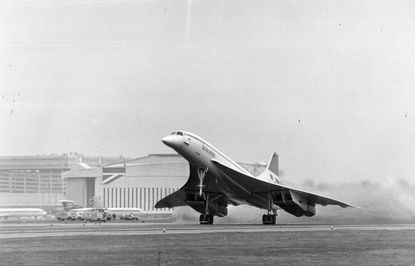 Concorde takes off from Heathrow Airport, London