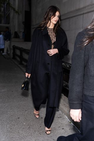 Kaia Gerber wearing head-to-toe black ahead of the 2024 Met Gala in New York City May 2024