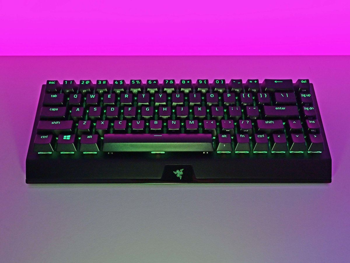 Razer BlackWidow V3 Mini HyperSpeed review: The best wireless gaming  mechanical keyboard
