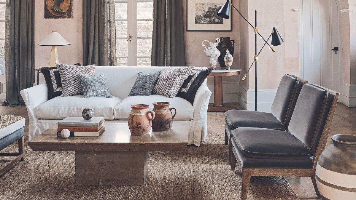 The Best Black Paint Color for Furniture (6 experts weigh in