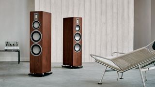 Floorstanding speakers: Audiovector QR 7