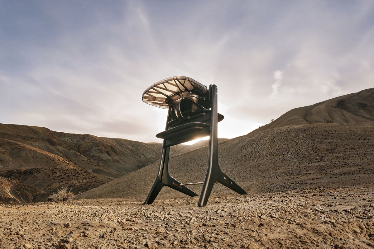 Découvrez la chaise haute qui transforme les meubles familiaux en un moment de design