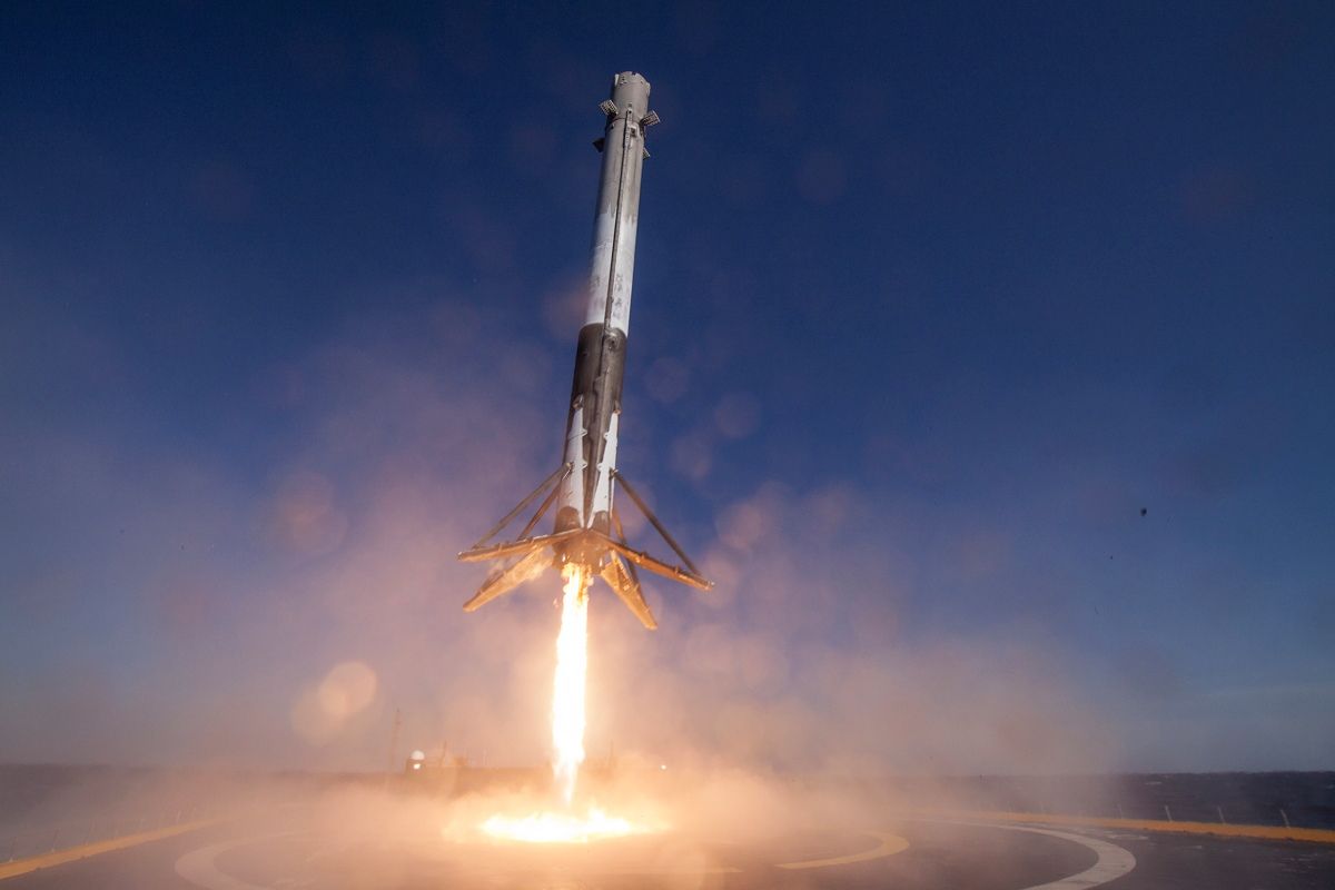 Photos: SpaceX Falcon 9 Rocket Launch and Landing for CRS-8 Mission | Space