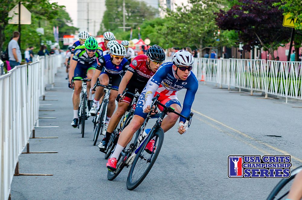 Holloway aggressive in the men's race