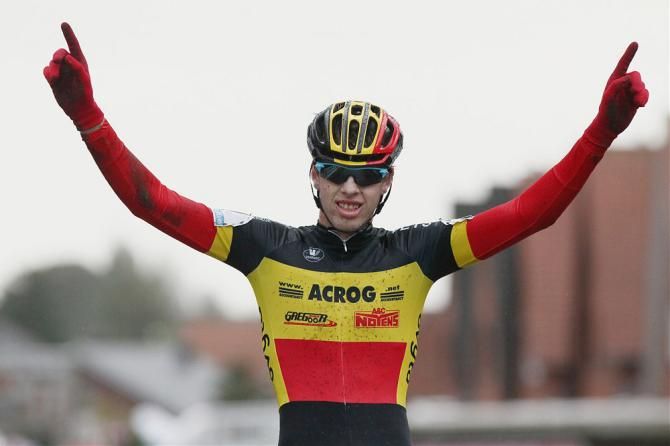 Belgian champion Yannik Peeters wins the junior men's race at Superprestige Ruddervoorde