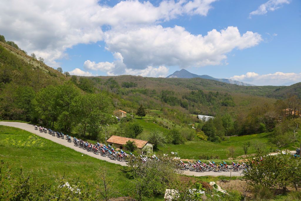 POTENZA ITALY MAY 13 A general view of the peloton beginning to climb the Monte Sirino 1402m during the 105th Giro dItalia 2022 Stage 7 a 196km stage from Diamante to Potenza 717m Giro WorldTour on May 13 2022 in Potenza Italy Photo by Michael SteeleGetty Images