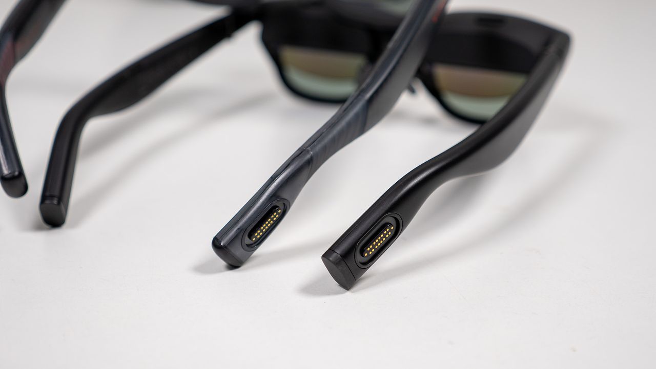 Comparing Viture Luma Pro (left) with Viture Pro (right)