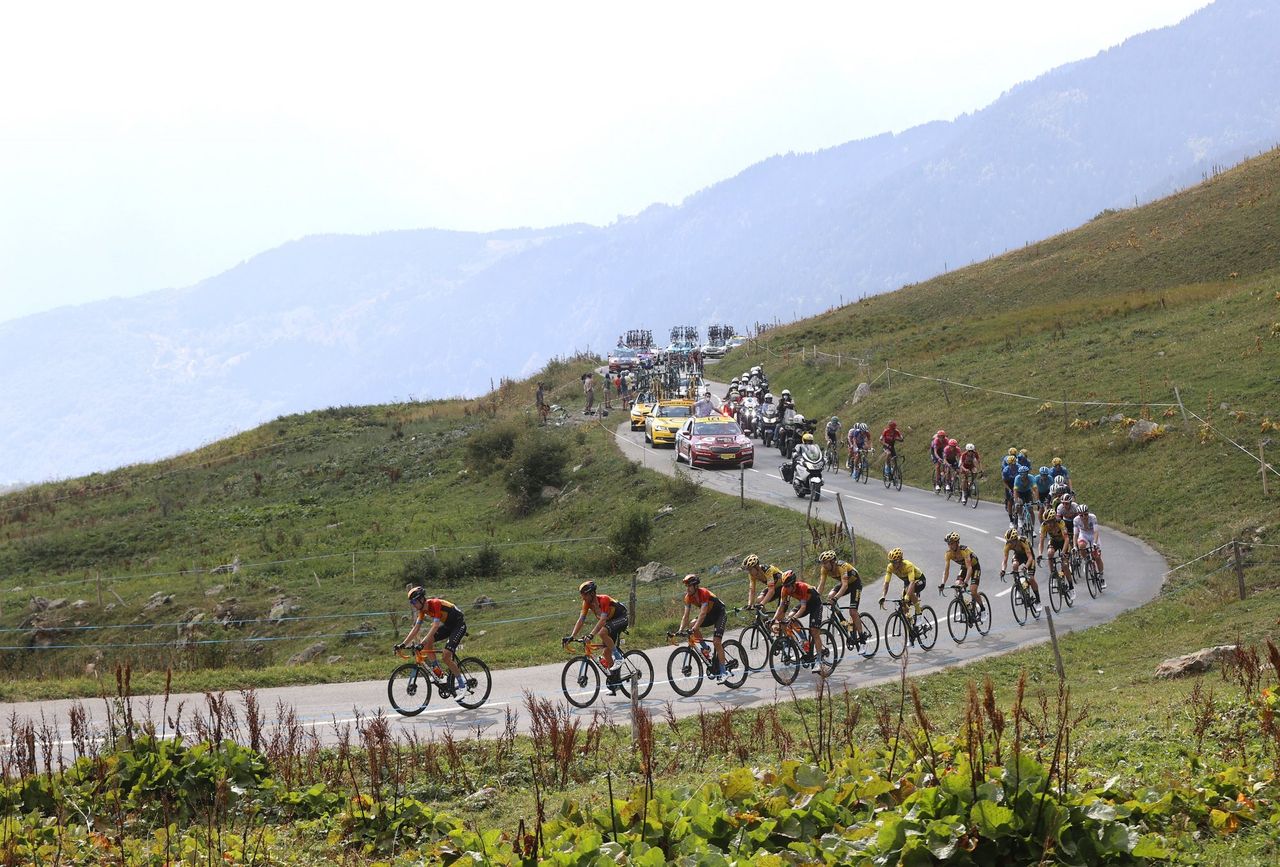Tour de France 2020 107th Edition 16th stage Grenoble Meribel Col de la Loze 170 km 16092020 Scenery Bahrain McLaren photo Jan De MeuleneirPNBettiniPhoto2020
