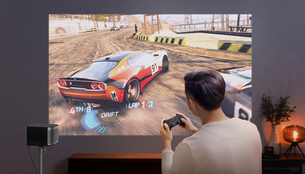 XGIMI Horizon projiziert ein Rennvideospiel