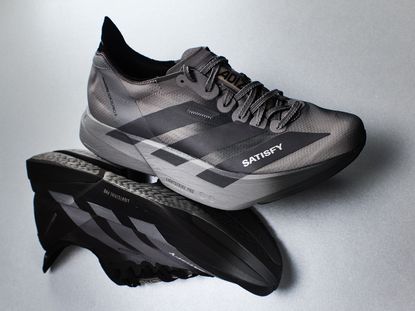 SATISFY_ADIDAS_PACKSHOT_VOLCANIC_ASH8