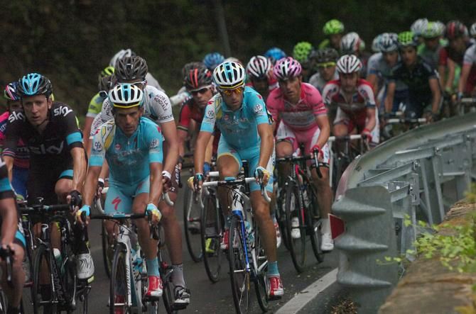 Bradley Wiggins, Paolo Tiralongo, Vincenzo Nibali and Luca Paolini