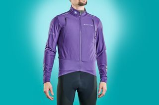 Male cyclist wearing the Endura Pro SL 3 winter cycling jacket
