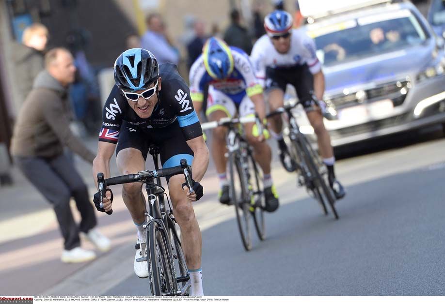 Geraint Thomas attacks his break companions at E3 Harelbeke