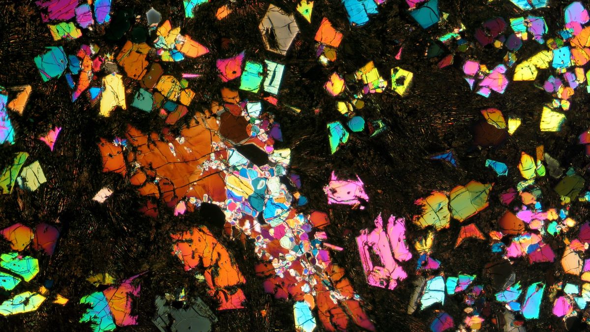 Meteorite found in Sahara desert may be 1st evidence of lost solar system world
