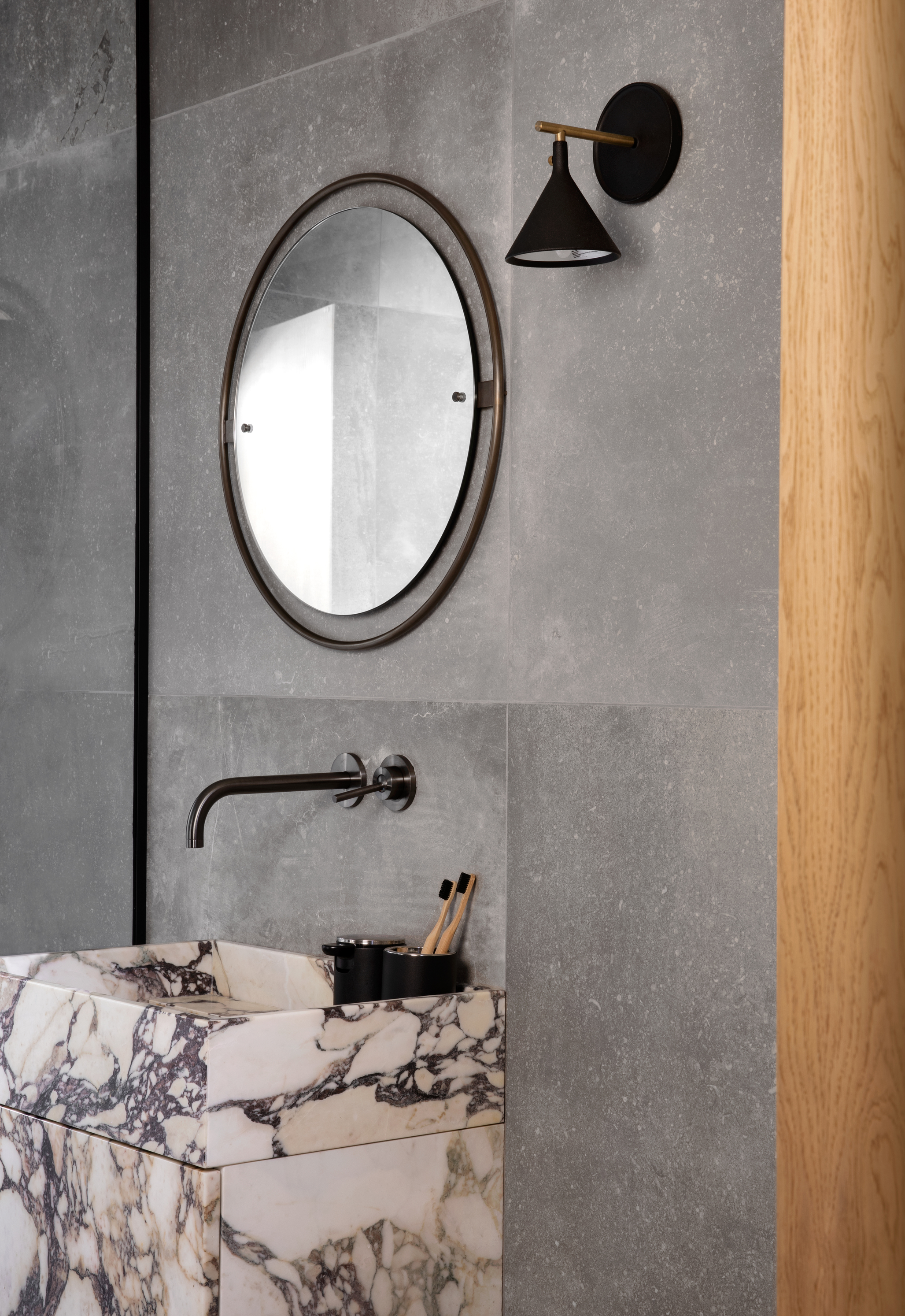 Nest bathroom with marble sink