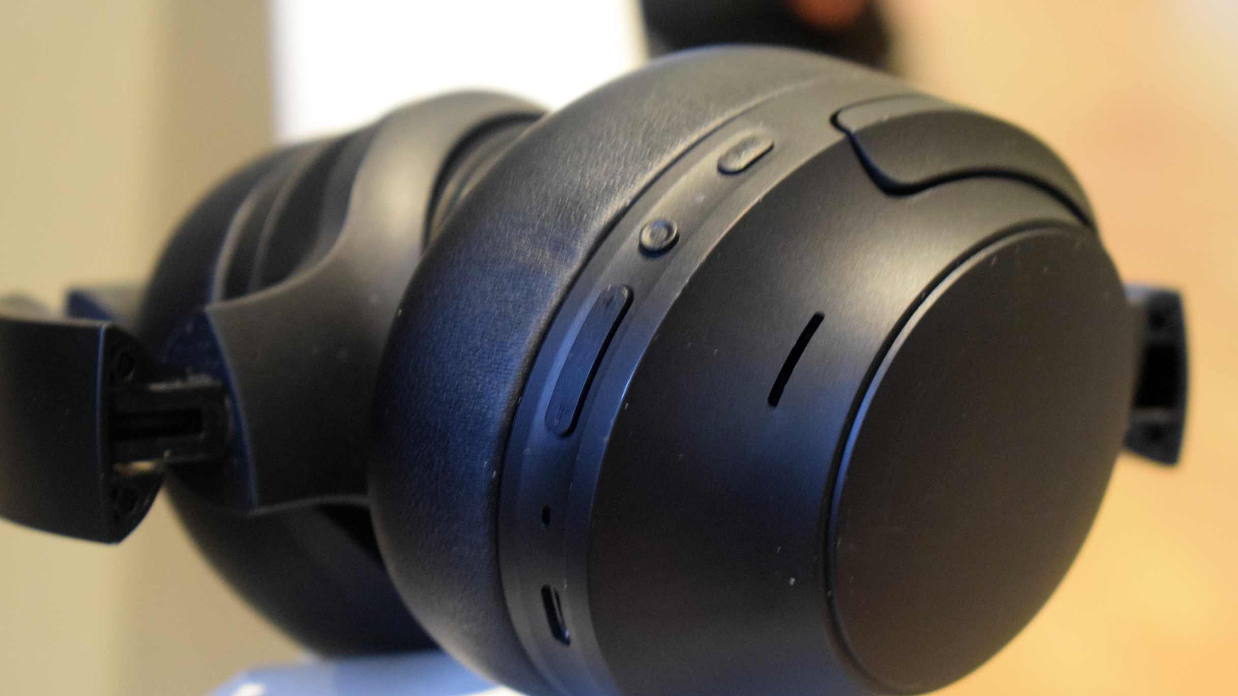 The Soundpeats Cove Pro's array of buttons.