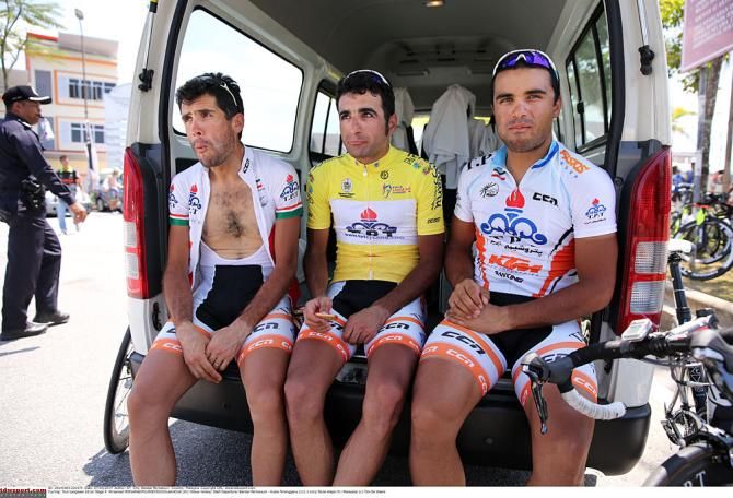 Mirsamad Pourseyedigolakhour and his teammates
