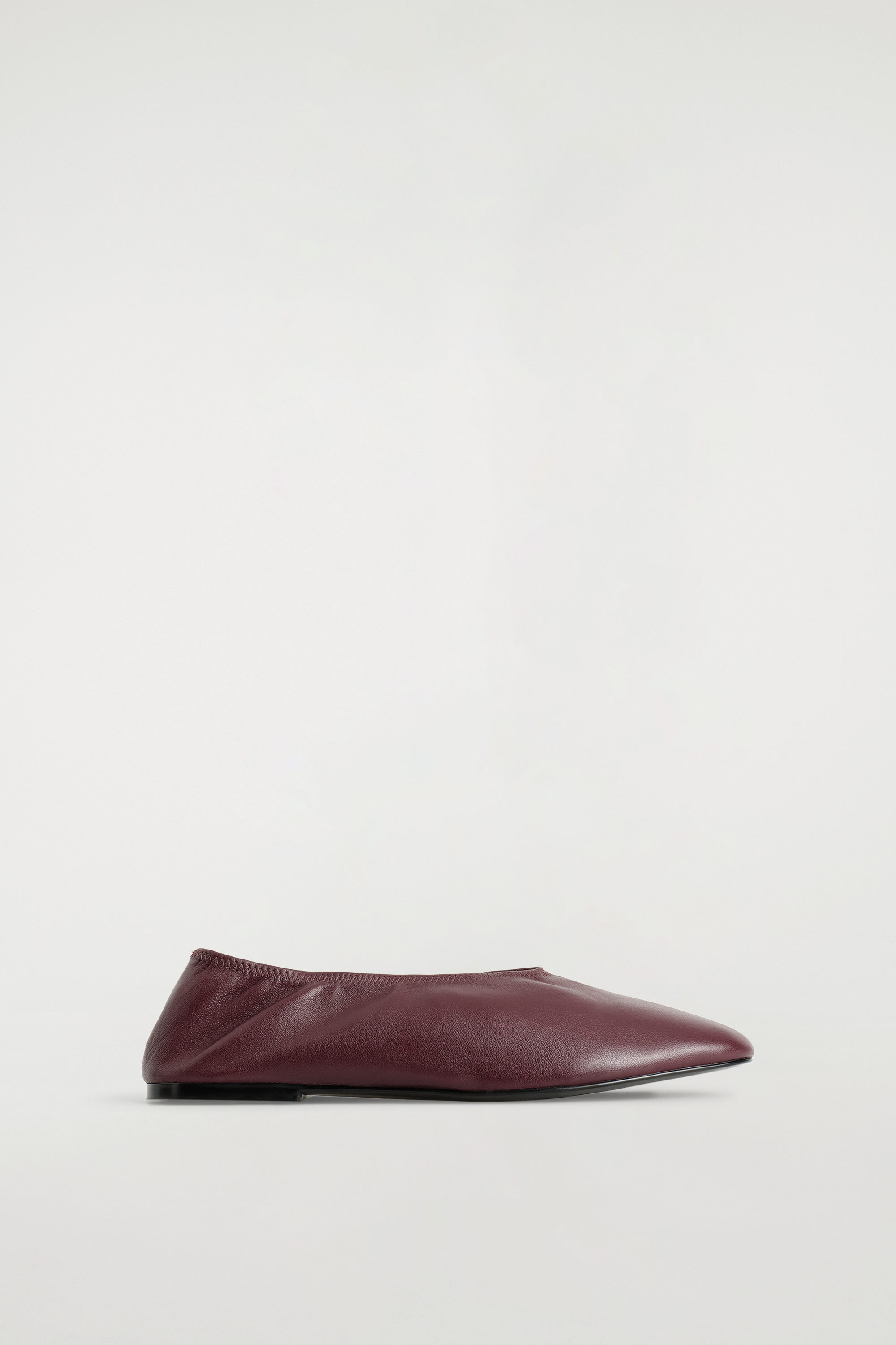 Minimal Leather Ballet Flats