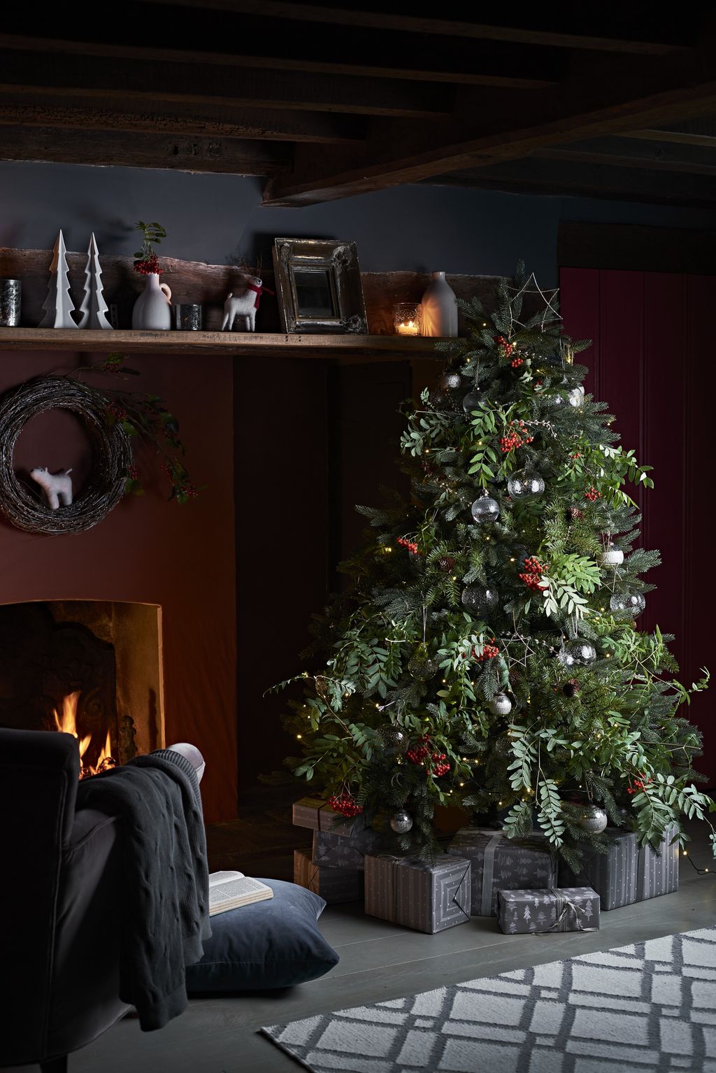 How to make a Christmas tree look fuller easy ways to get your tree