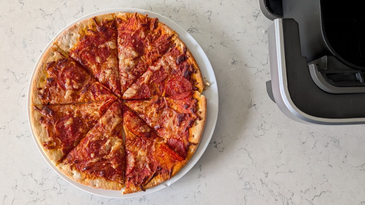 Pizza cooked using air fryer