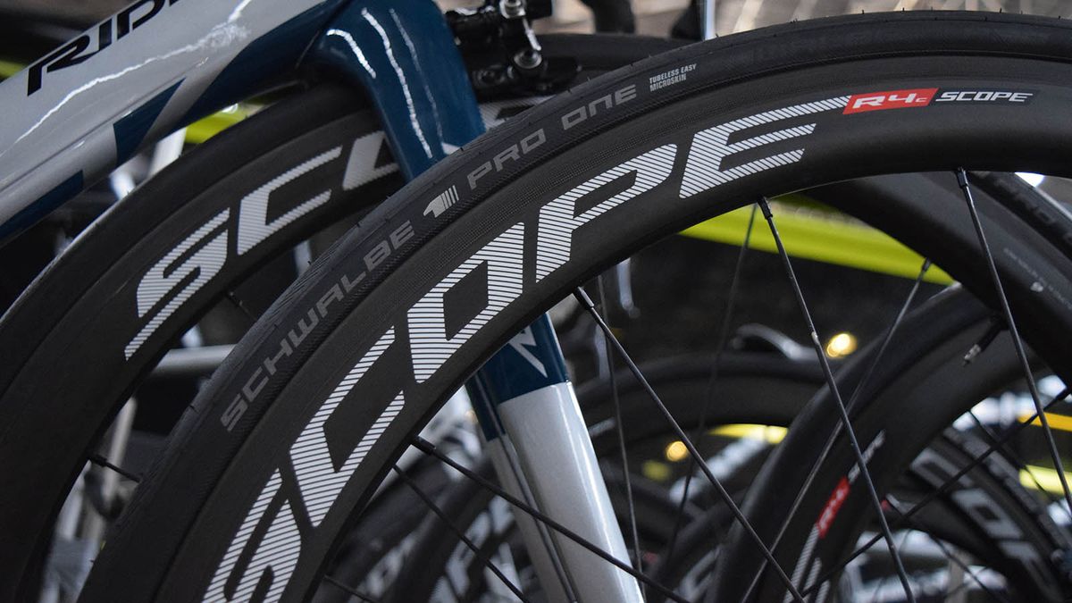 We can expect to see more and more teams testing tubeless tyres this season