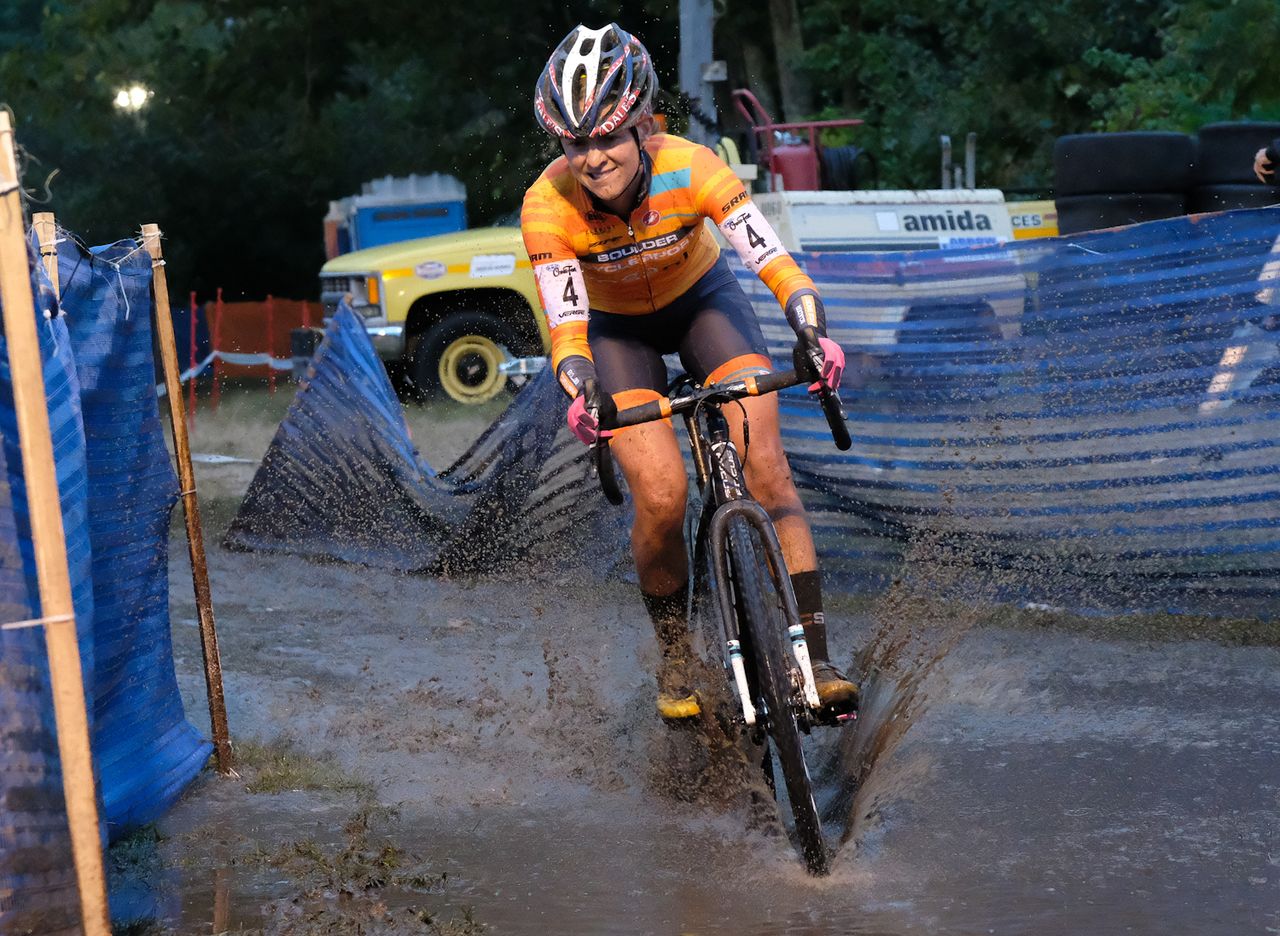 Amanda Miller (Boulder Cycle Sport) racing to a top five finish