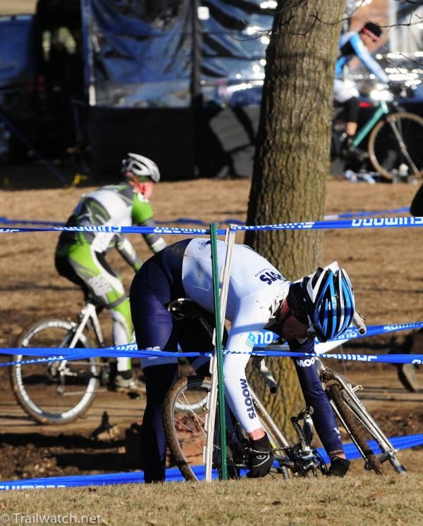 Jon Cariveau (Moots) had to get off his bike with one lap to go to fix his chain