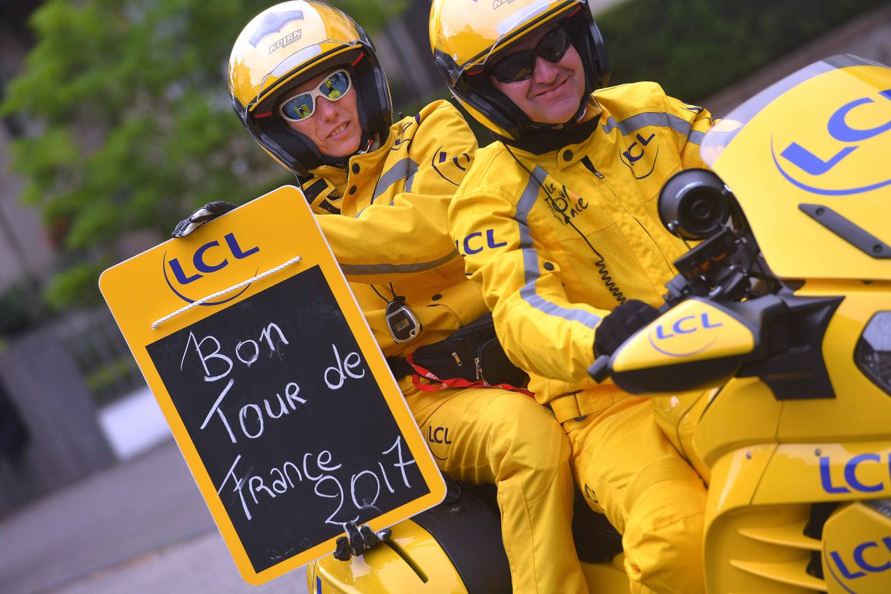 A message of encouragement in lieu of time gaps at the Tour de France