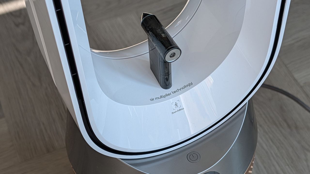 A closeup of the Dyson Find+Follow Purifier Cool's Find+Follow camera.