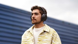 Sennheiser Momentum 4 Wireless headphones officially up for pre