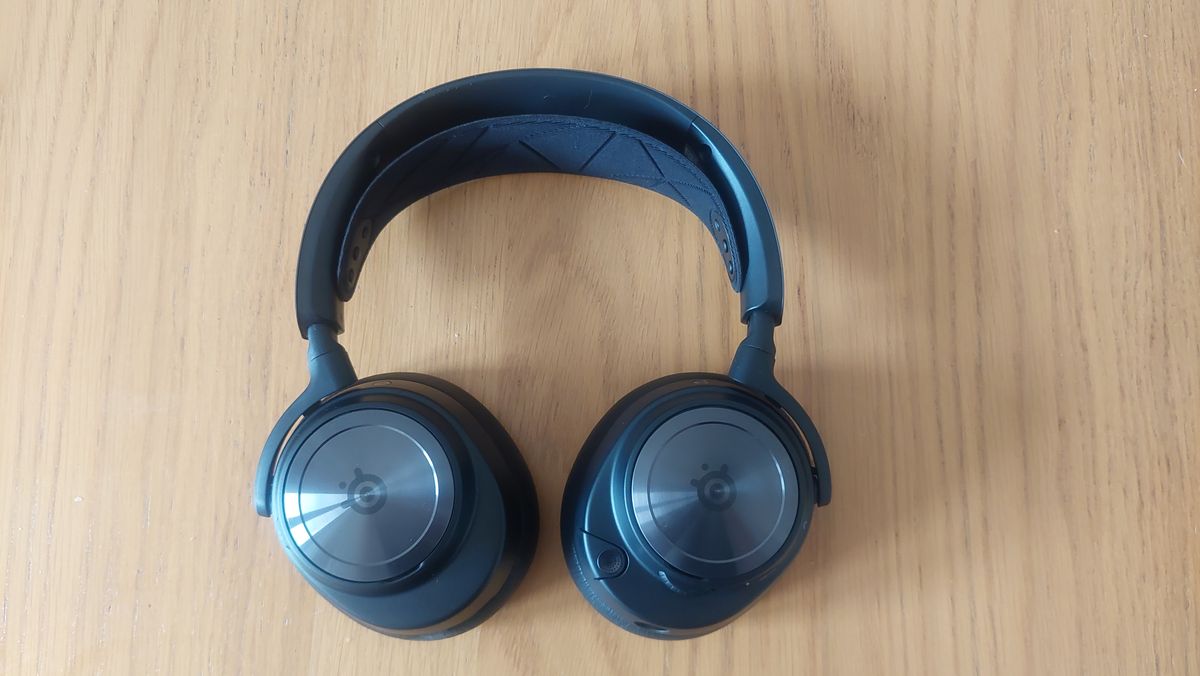 SteelSeriesArctis Nova Pro Wireless gaming headset