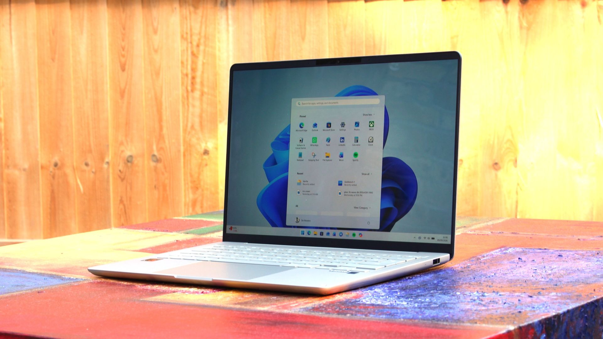 ASUS ZenBook 14 Snapdragon