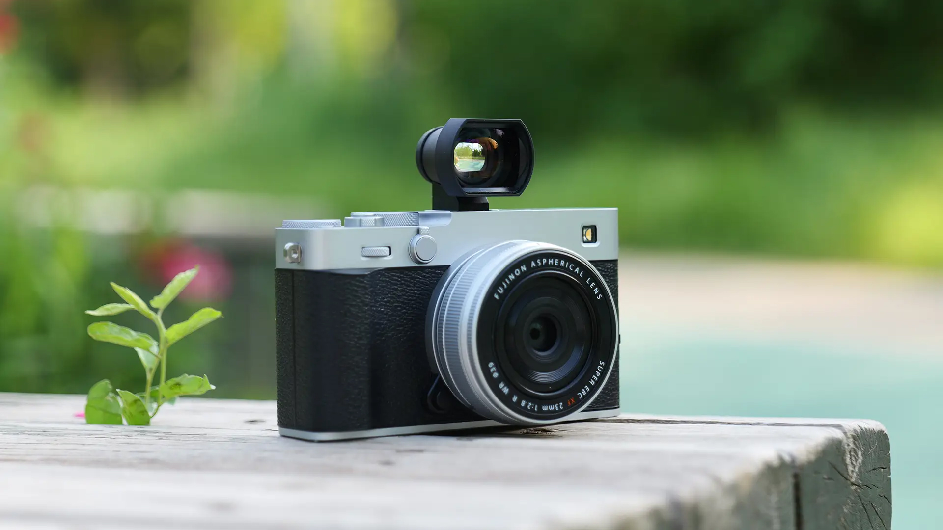 A photograph of the TTArtisan 35mm viewfinder