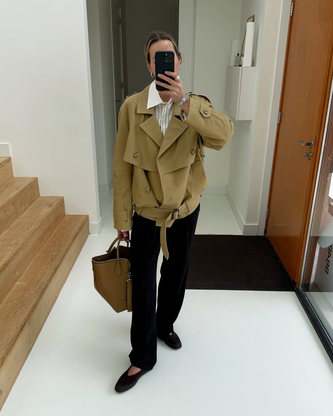fashion people in fall outfits